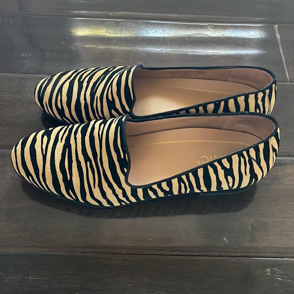 Size 9, Vionic Willa Slip-on Flat